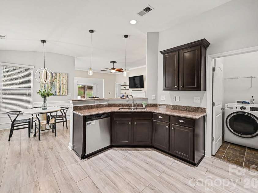 8708 Artesa Mill Lane, Charlotte, NC 28214.  MLS# CAR4352458, YatesRealty ID 5597. 