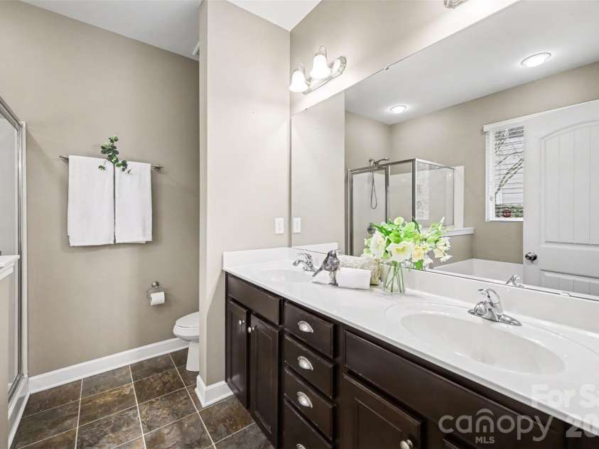 8708 Artesa Mill Lane, Charlotte, NC 28214.  MLS# CAR4352458, YatesRealty ID 5597. 