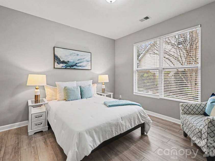 8708 Artesa Mill Lane, Charlotte, NC 28214.  MLS# CAR4352458, YatesRealty ID 5597. 
