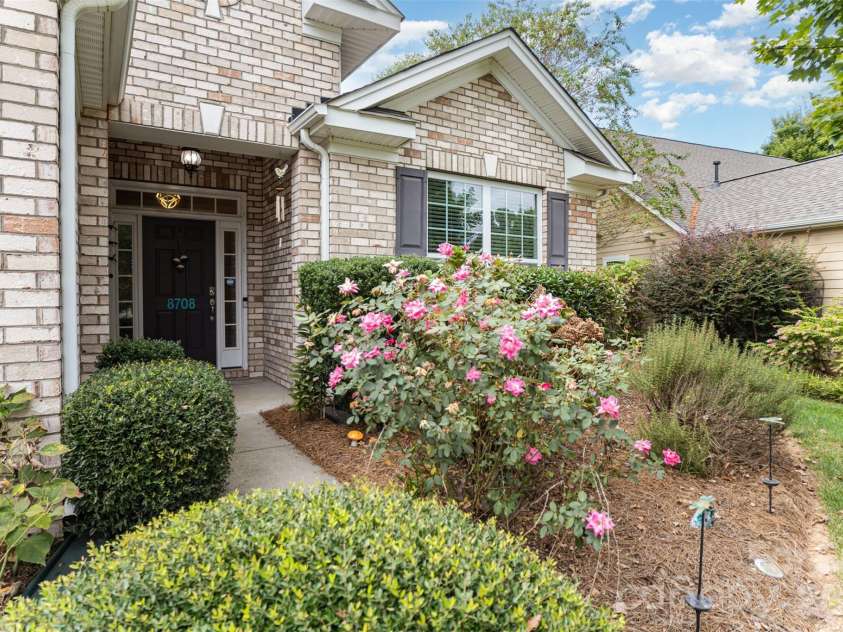 8708 Artesa Mill Lane, Charlotte, NC 28214.  MLS# CAR4352458, YatesRealty ID 5597. 