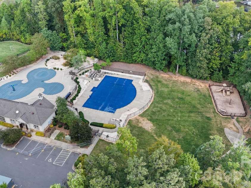8708 Artesa Mill Lane, Charlotte, NC 28214.  MLS# CAR4352458, YatesRealty ID 5597. 