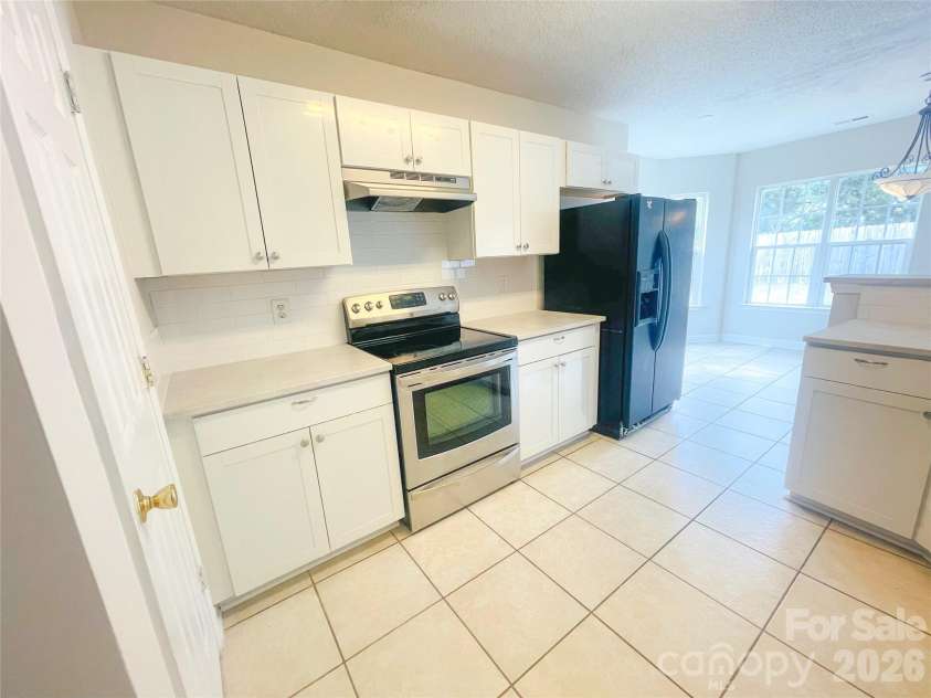 1011 Cadberry Court, Indian Trail, NC 28079.  MLS# CAR4433427, YatesRealty ID 55970. Kitchen