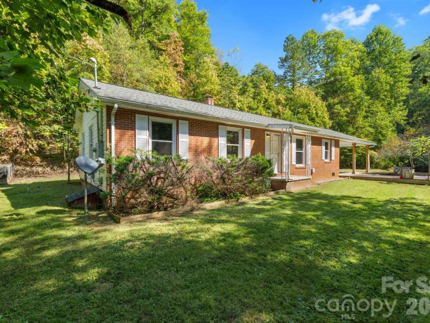 103 Early Deitz Road, Sylva, NC 28779.  MLS# CAR4432954, YatesRealty ID 55971. 