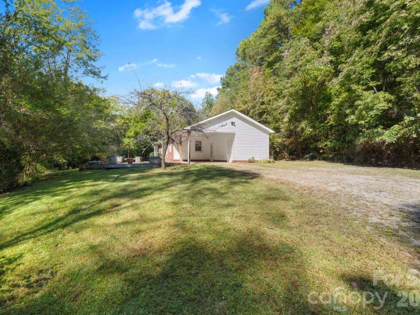 103 Early Deitz Road, Sylva, NC 28779.  MLS# CAR4432954, YatesRealty ID 55971. 