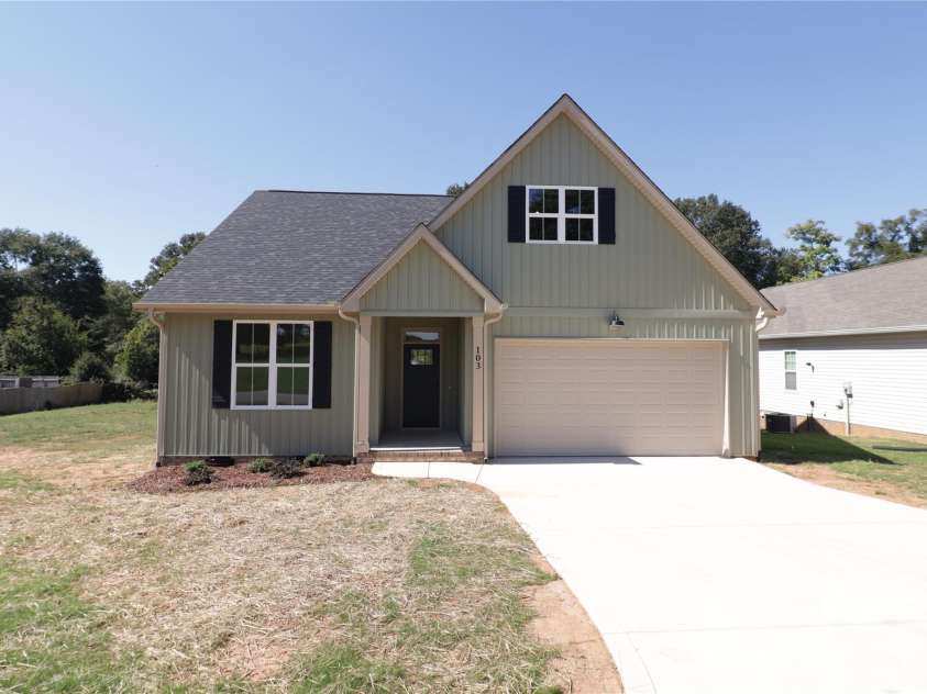 103 Hillcrest Street, Shelby, NC 28152.  MLS# CAR4432427, YatesRealty ID 55974. 
