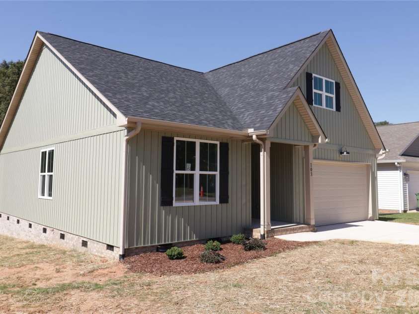 103 Hillcrest Street, Shelby, NC 28152.  MLS# CAR4432427, YatesRealty ID 55974. 