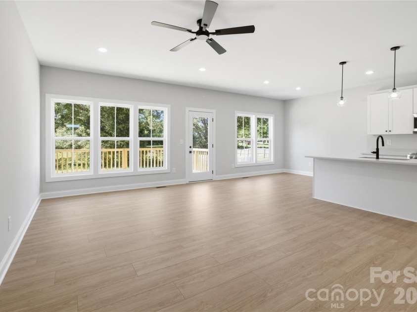 103 Hillcrest Street, Shelby, NC 28152.  MLS# CAR4432427, YatesRealty ID 55974. 