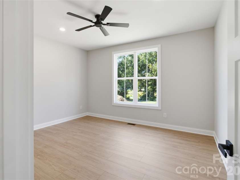 103 Hillcrest Street, Shelby, NC 28152.  MLS# CAR4432427, YatesRealty ID 55974. 