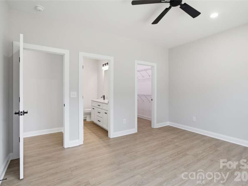 103 Hillcrest Street, Shelby, NC 28152.  MLS# CAR4432427, YatesRealty ID 55974. 