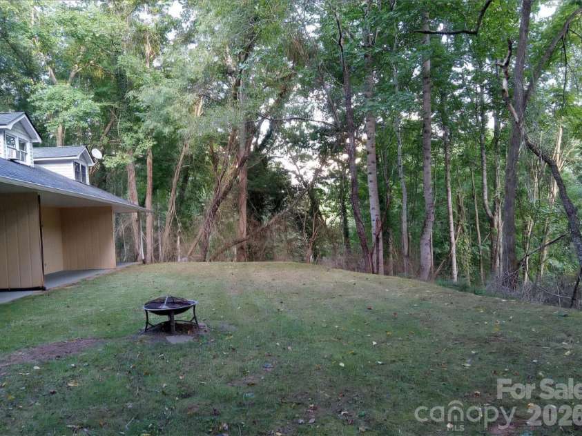 487 Country Club Drive, Cullowhee, NC 28723.  MLS# CAR4432116, YatesRealty ID 55978. 