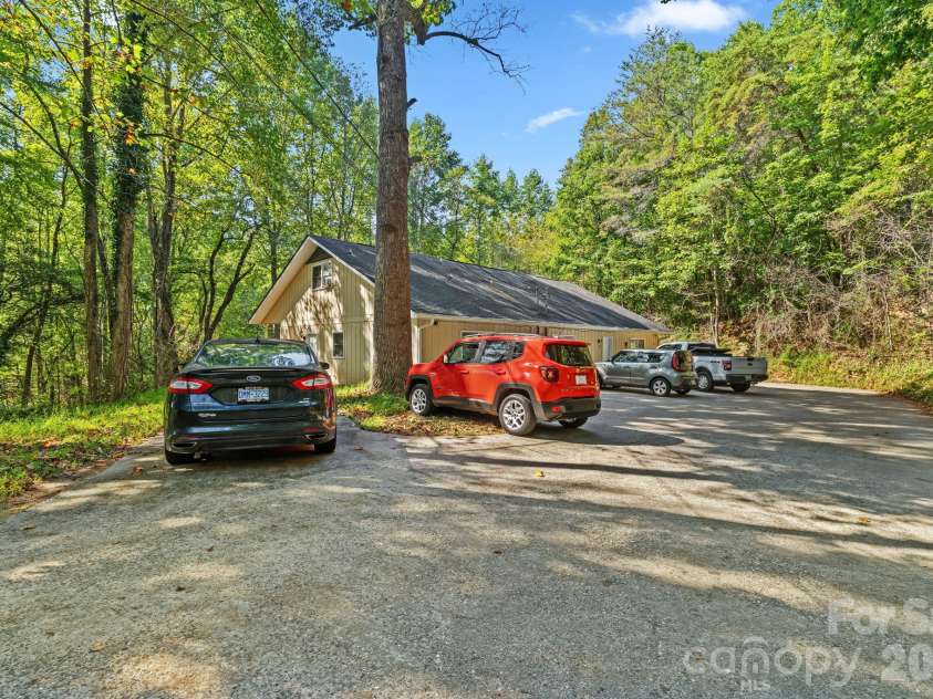 487 Country Club Drive, Cullowhee, NC 28723.  MLS# CAR4432116, YatesRealty ID 55978. 