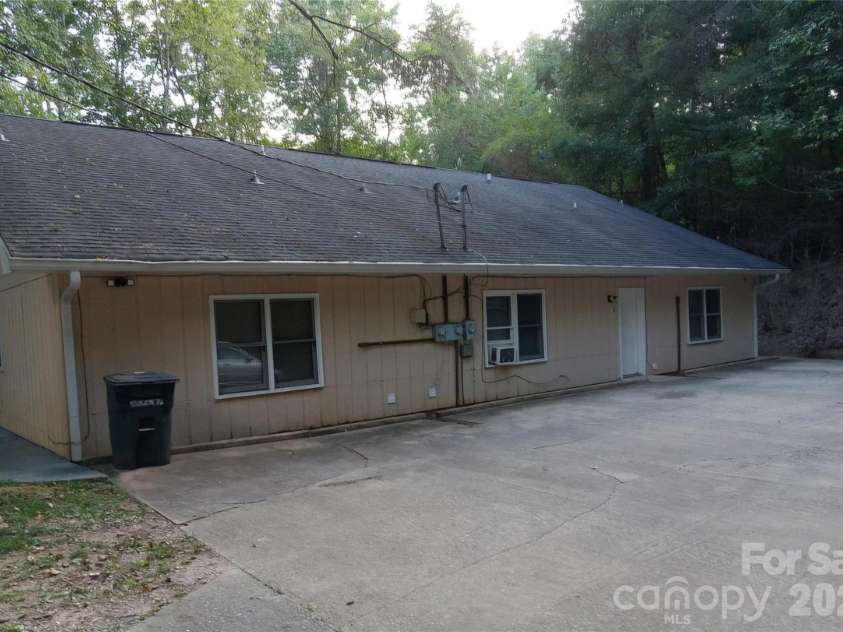 487 Country Club Drive, Cullowhee, NC 28723.  MLS# CAR4432116, YatesRealty ID 55978. 