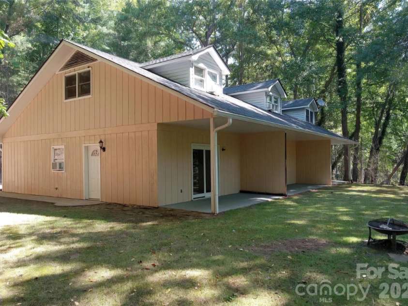 487 Country Club Drive, Cullowhee, NC 28723.  MLS# CAR4432116, YatesRealty ID 55978. 