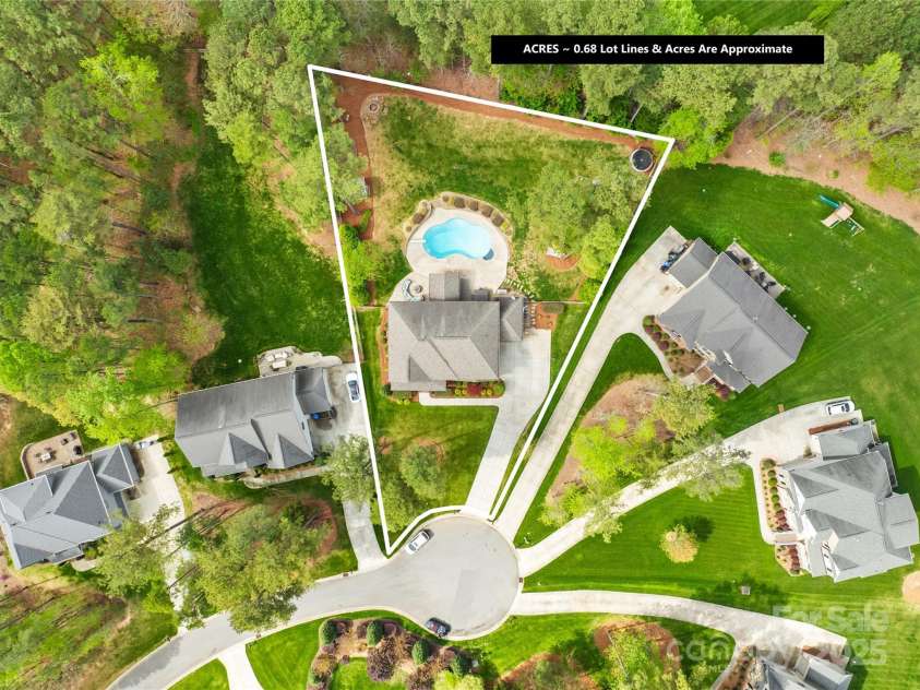 113 Sandy Cove Court, Mooresville, NC 28117.  MLS# CAR4228954, YatesRealty ID 5598. 