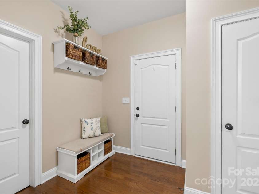 113 Sandy Cove Court, Mooresville, NC 28117.  MLS# CAR4228954, YatesRealty ID 5598. 
