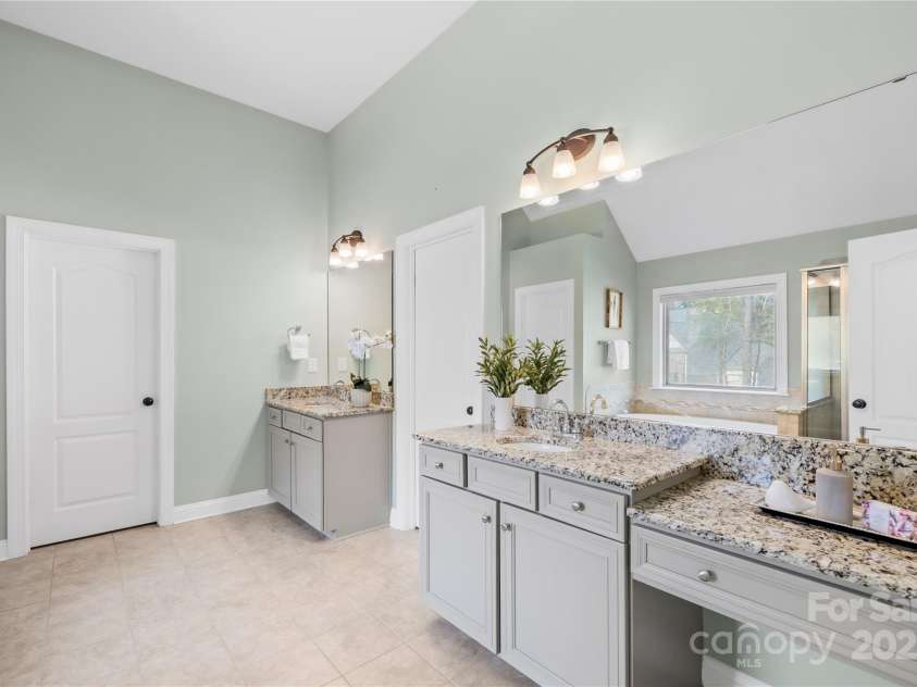 113 Sandy Cove Court, Mooresville, NC 28117.  MLS# CAR4228954, YatesRealty ID 5598. 