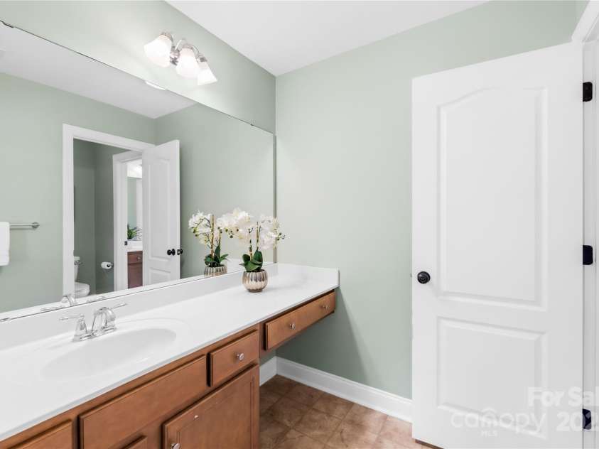 113 Sandy Cove Court, Mooresville, NC 28117.  MLS# CAR4228954, YatesRealty ID 5598. 