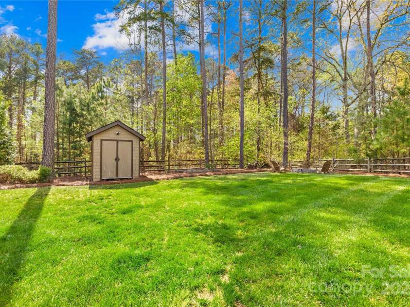 113 Sandy Cove Court, Mooresville, NC 28117.  MLS# CAR4228954, YatesRealty ID 5598. 