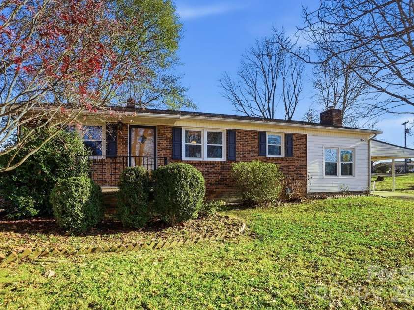 117 Wright Road, Kings Mountain, NC 28086.  MLS# CAR4325051, YatesRealty ID 5598. 