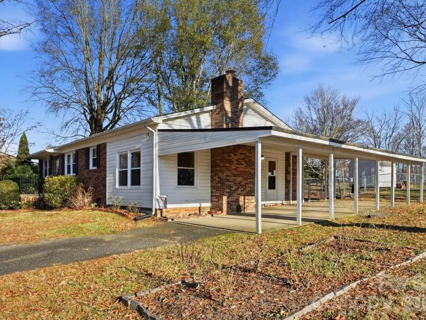117 Wright Road, Kings Mountain, NC 28086.  MLS# CAR4325051, YatesRealty ID 5598. 