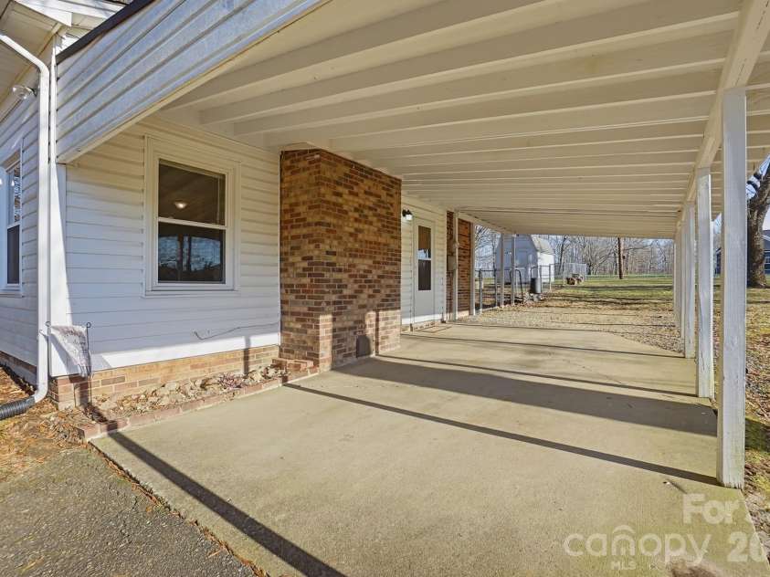 117 Wright Road, Kings Mountain, NC 28086.  MLS# CAR4325051, YatesRealty ID 5598. 