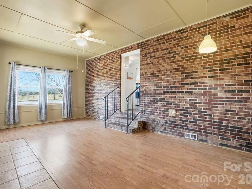 117 Wright Road, Kings Mountain, NC 28086.  MLS# CAR4325051, YatesRealty ID 5598. 