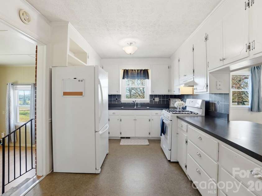 117 Wright Road, Kings Mountain, NC 28086.  MLS# CAR4325051, YatesRealty ID 5598. 