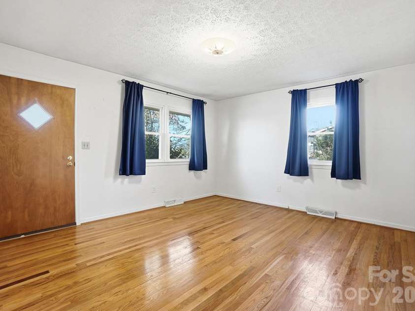 117 Wright Road, Kings Mountain, NC 28086.  MLS# CAR4325051, YatesRealty ID 5598. 