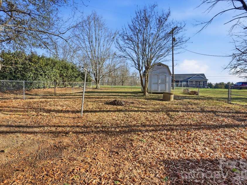 117 Wright Road, Kings Mountain, NC 28086.  MLS# CAR4325051, YatesRealty ID 5598. 