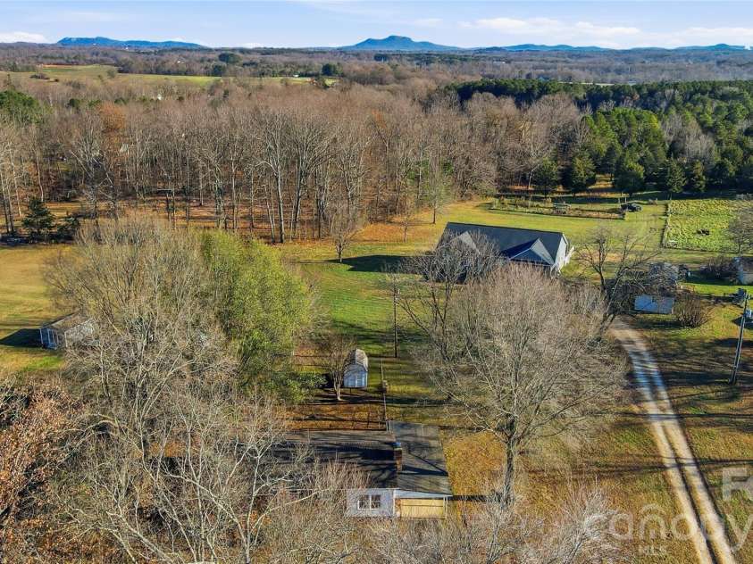 117 Wright Road, Kings Mountain, NC 28086.  MLS# CAR4325051, YatesRealty ID 5598. 