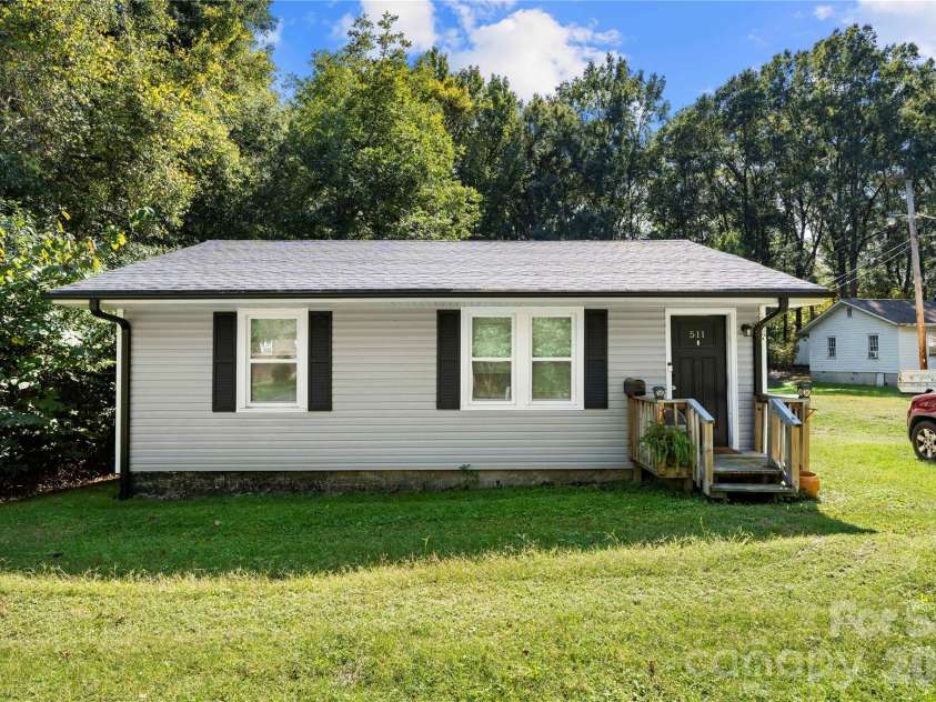 509 Church Street, Dallas, NC 28034.  MLS# CAR4432806, YatesRealty ID 55980. 