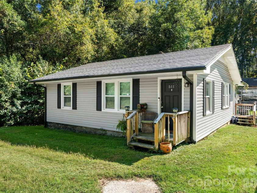 509 Church Street, Dallas, NC 28034.  MLS# CAR4432806, YatesRealty ID 55980. 