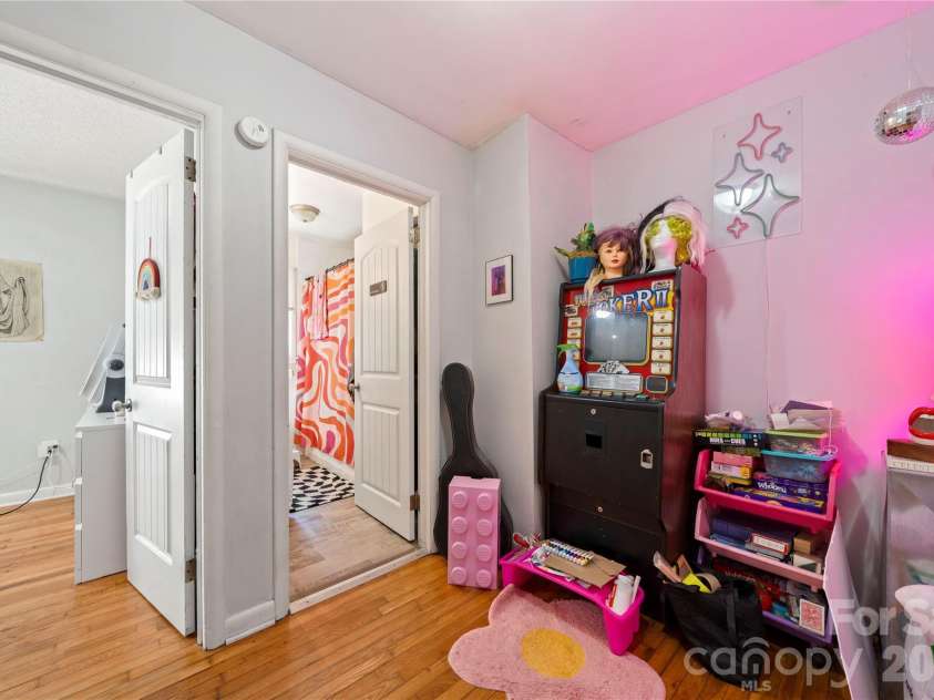 509 Church Street, Dallas, NC 28034.  MLS# CAR4432806, YatesRealty ID 55980. 