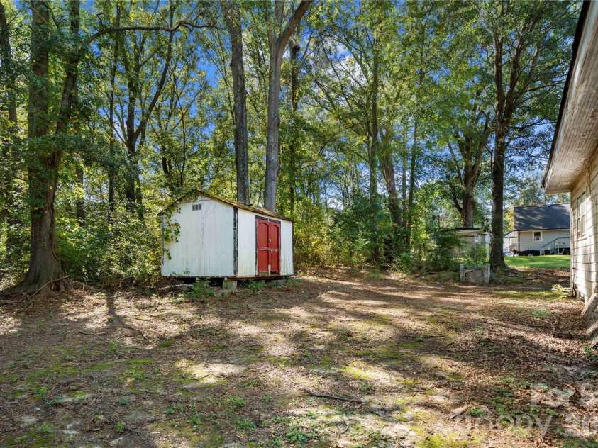509 Church Street, Dallas, NC 28034.  MLS# CAR4432806, YatesRealty ID 55980. 