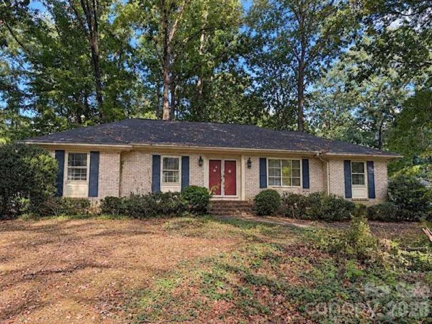 4714 Quail Ridge Drive, Mint Hill, NC 28227.  MLS# CAR4431601, YatesRealty ID 55981. 