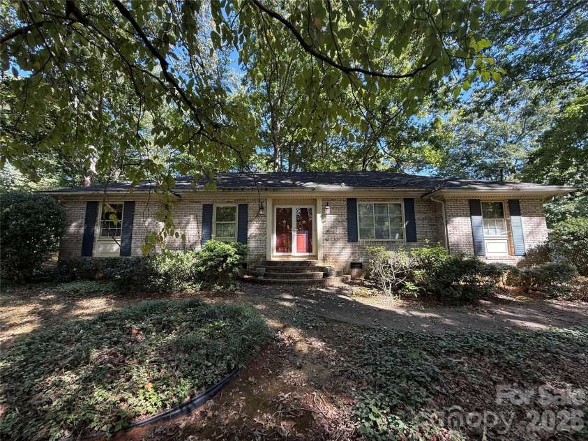 4714 Quail Ridge Drive, Mint Hill, NC 28227.  MLS# CAR4431601, YatesRealty ID 55981. 