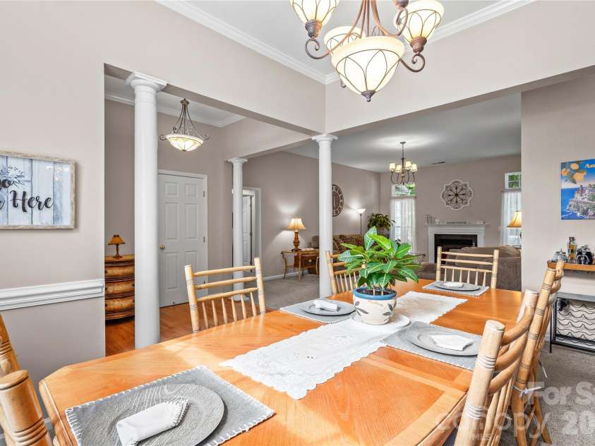 133 Flowering Grove Lane, Mooresville, NC 28115.  MLS# CAR4433429, YatesRealty ID 55982. 