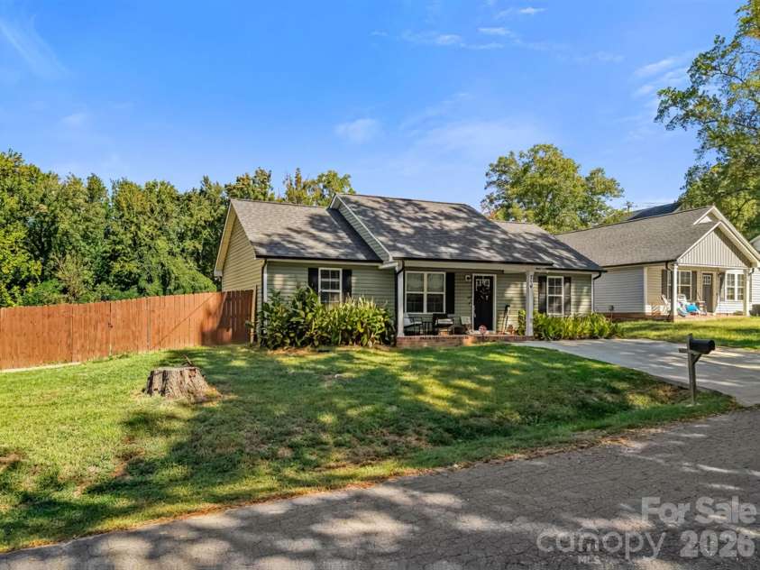 710 Ben Avenue, Kannapolis, NC 28081.  MLS# CAR4429776, YatesRealty ID 55983. 
