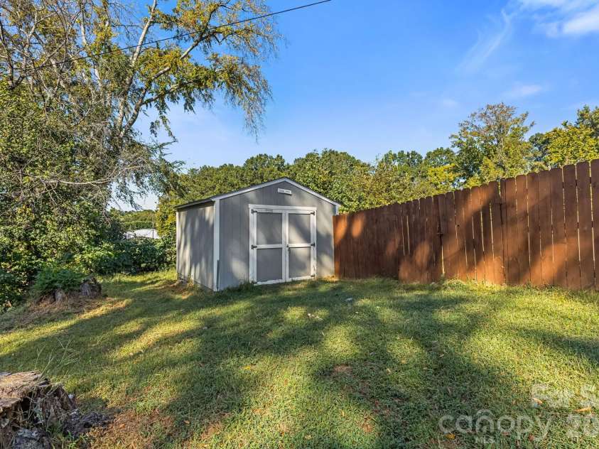 710 Ben Avenue, Kannapolis, NC 28081.  MLS# CAR4429776, YatesRealty ID 55983. 