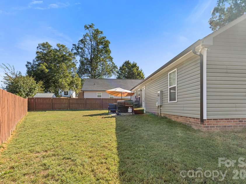 710 Ben Avenue, Kannapolis, NC 28081.  MLS# CAR4429776, YatesRealty ID 55983. 