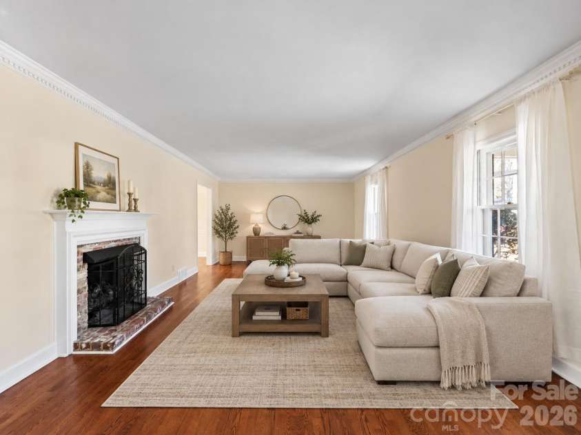 2111 Sagamore Road, Charlotte, NC 28209.  MLS# CAR4433189, YatesRealty ID 55988. 
