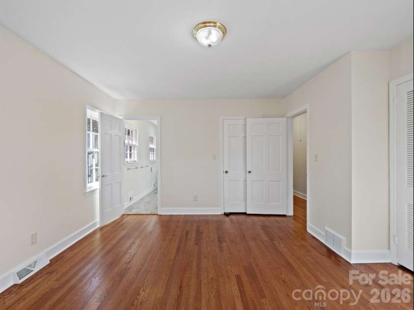 2111 Sagamore Road, Charlotte, NC 28209.  MLS# CAR4433189, YatesRealty ID 55988. 