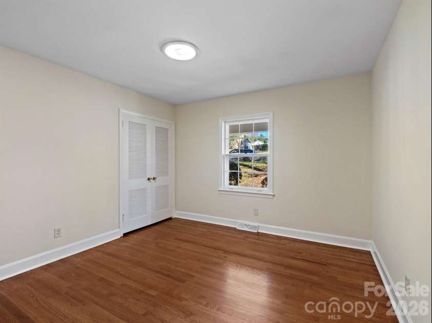 2111 Sagamore Road, Charlotte, NC 28209.  MLS# CAR4433189, YatesRealty ID 55988. 