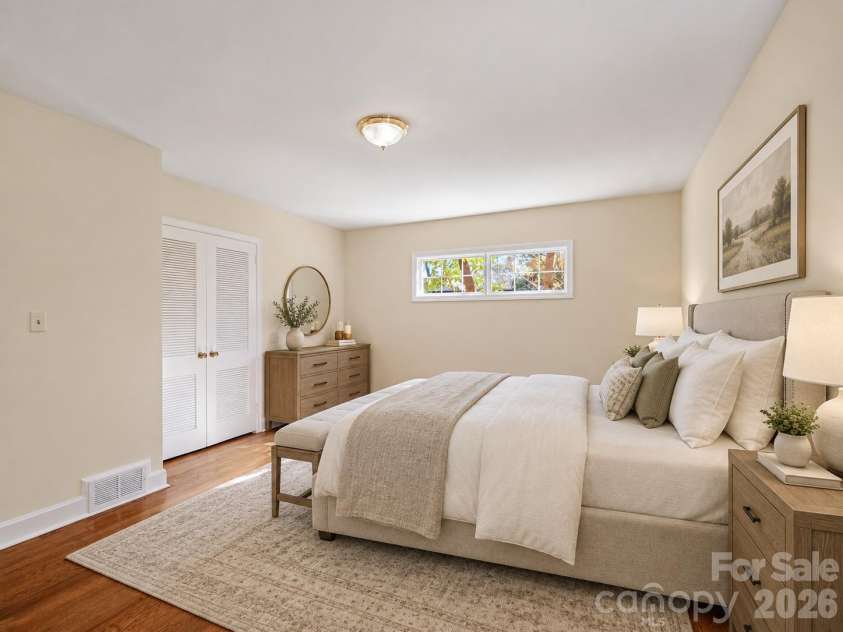 2111 Sagamore Road, Charlotte, NC 28209.  MLS# CAR4433189, YatesRealty ID 55988. 