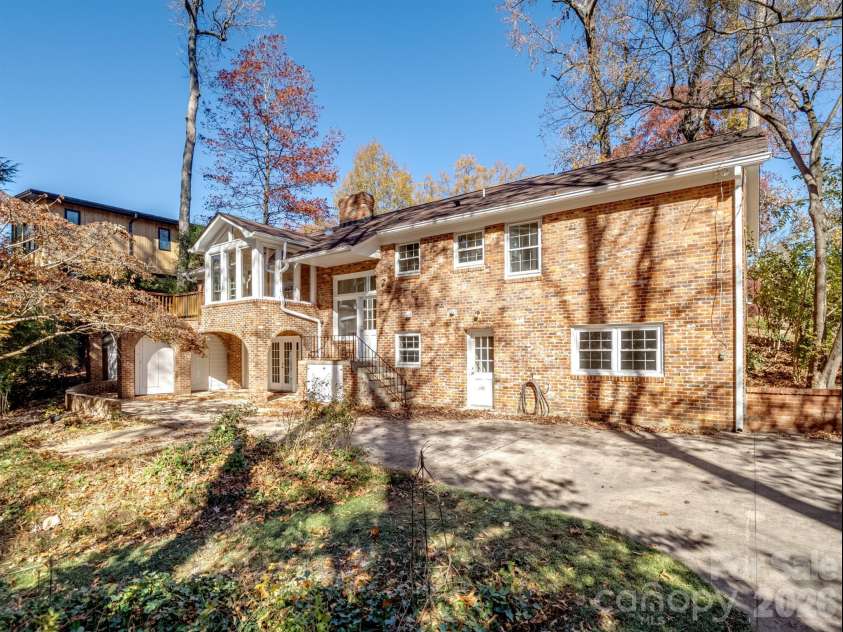 2111 Sagamore Road, Charlotte, NC 28209.  MLS# CAR4433189, YatesRealty ID 55988. 