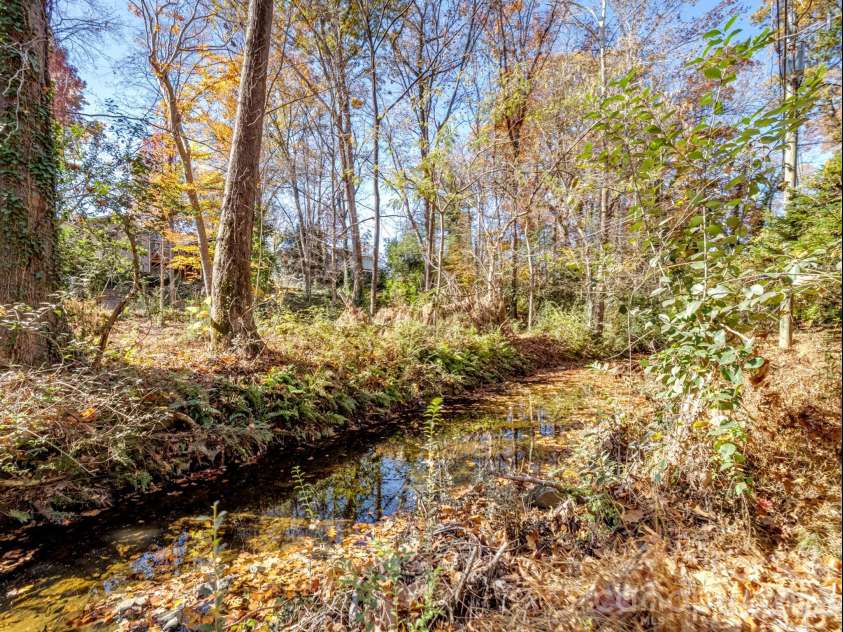 2111 Sagamore Road, Charlotte, NC 28209.  MLS# CAR4433189, YatesRealty ID 55988. 