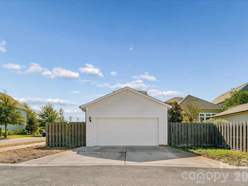 11535 Miller Road, Pineville, NC 28134.  MLS# CAR4433279, YatesRealty ID 55989. 