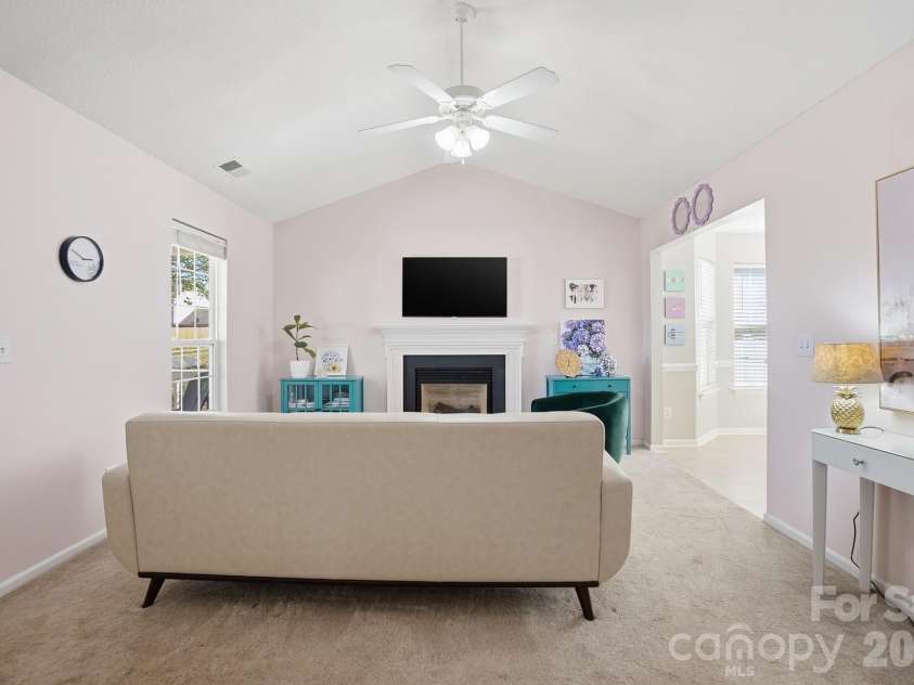 555 Annalinde Lane, Rock Hill, SC 29732.  MLS# CAR4359348, YatesRealty ID 5599. 