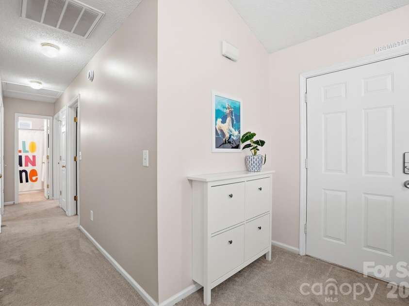 555 Annalinde Lane, Rock Hill, SC 29732.  MLS# CAR4359348, YatesRealty ID 5599. Entry