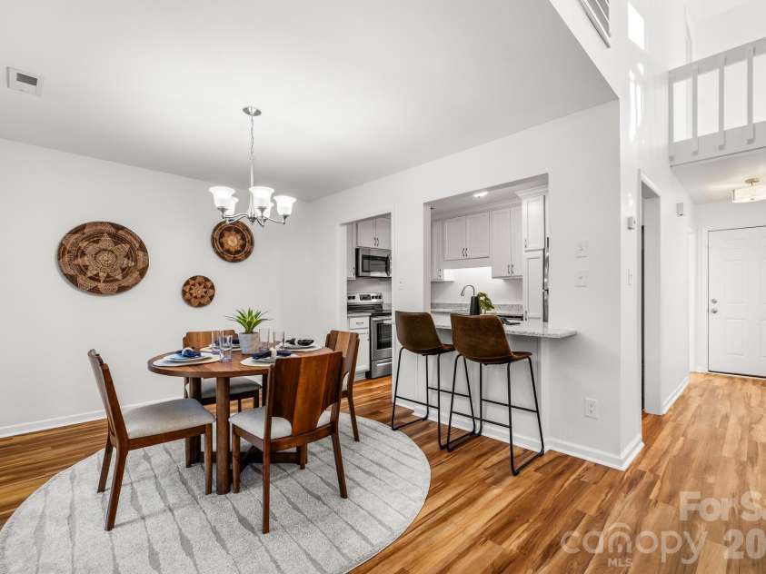 11413 Kingfisher Drive, Charlotte, NC 28226.  MLS# CAR4432492, YatesRealty ID 55990. 